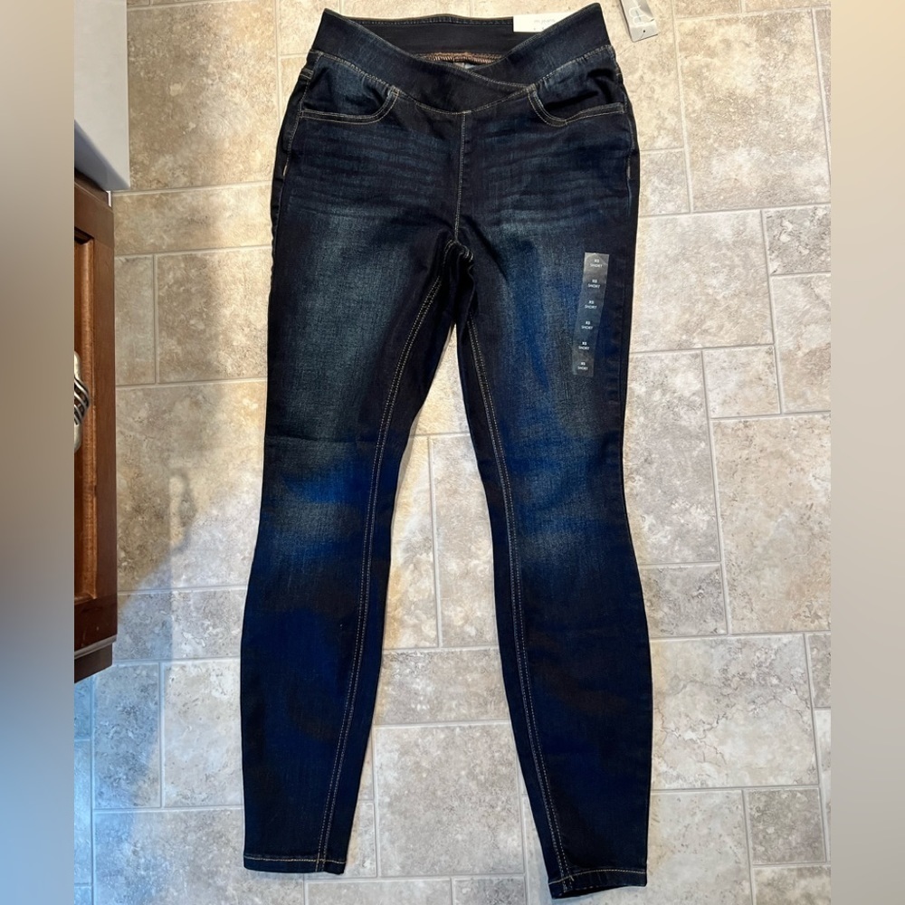 NWT Maurice’s jeans jeggings‎ XS extra-small short
Pull on new